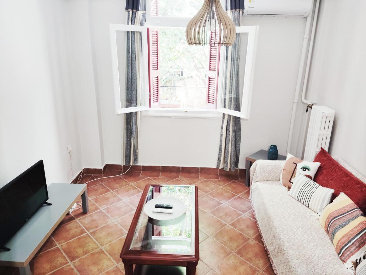 Under The Rock Of Acropolis By Yha Apartment Athena Bagian luar foto